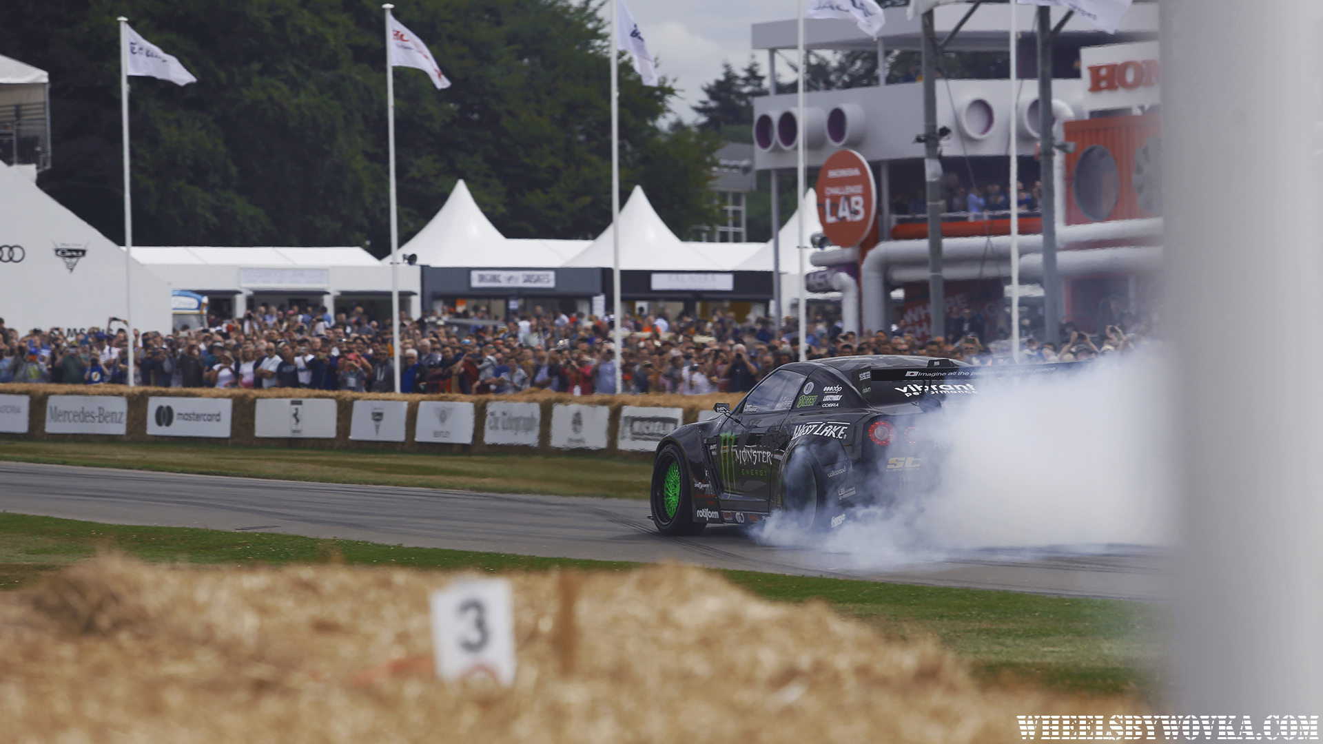 How to drift the Goodwood Motor Circuit