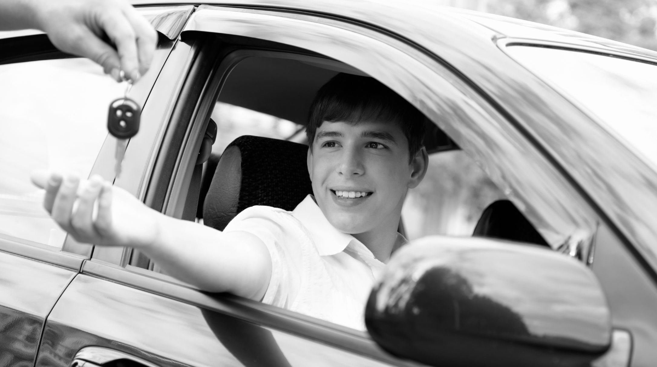 Право на вождение автомобиля возраст